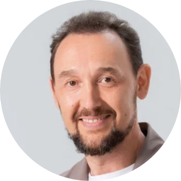 Александр Жаданов