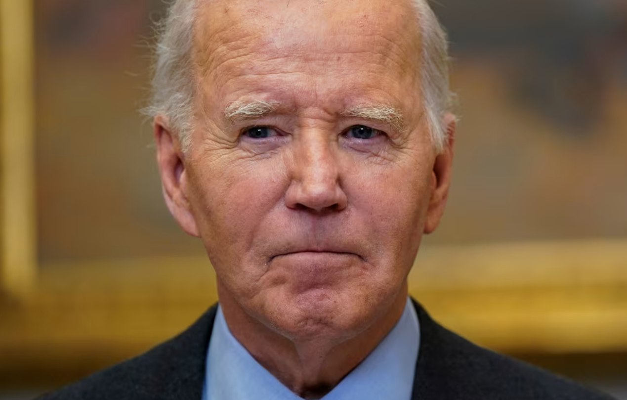 Байден продал права на мемуары за $10 млн  меньше, чем Обама и Клинтон