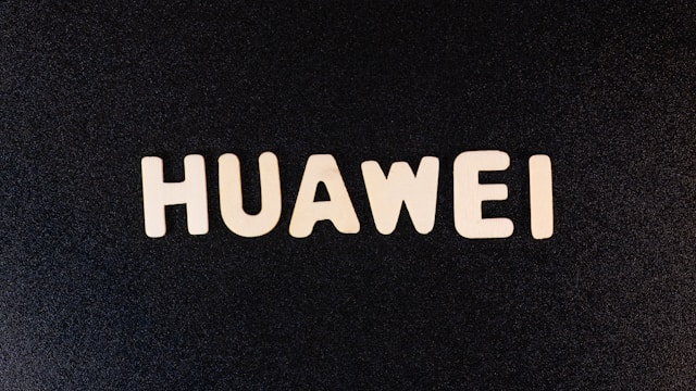 Apple держится, но Huawei уже вровень: новая расстановка сил на российском рынке