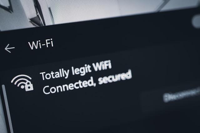 Эксперт F6 об опасности бесплатного Wi-Fi: киберпреступники тоже любят free