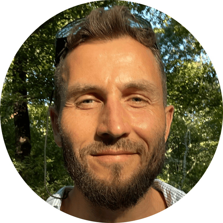 Илья Сабуров