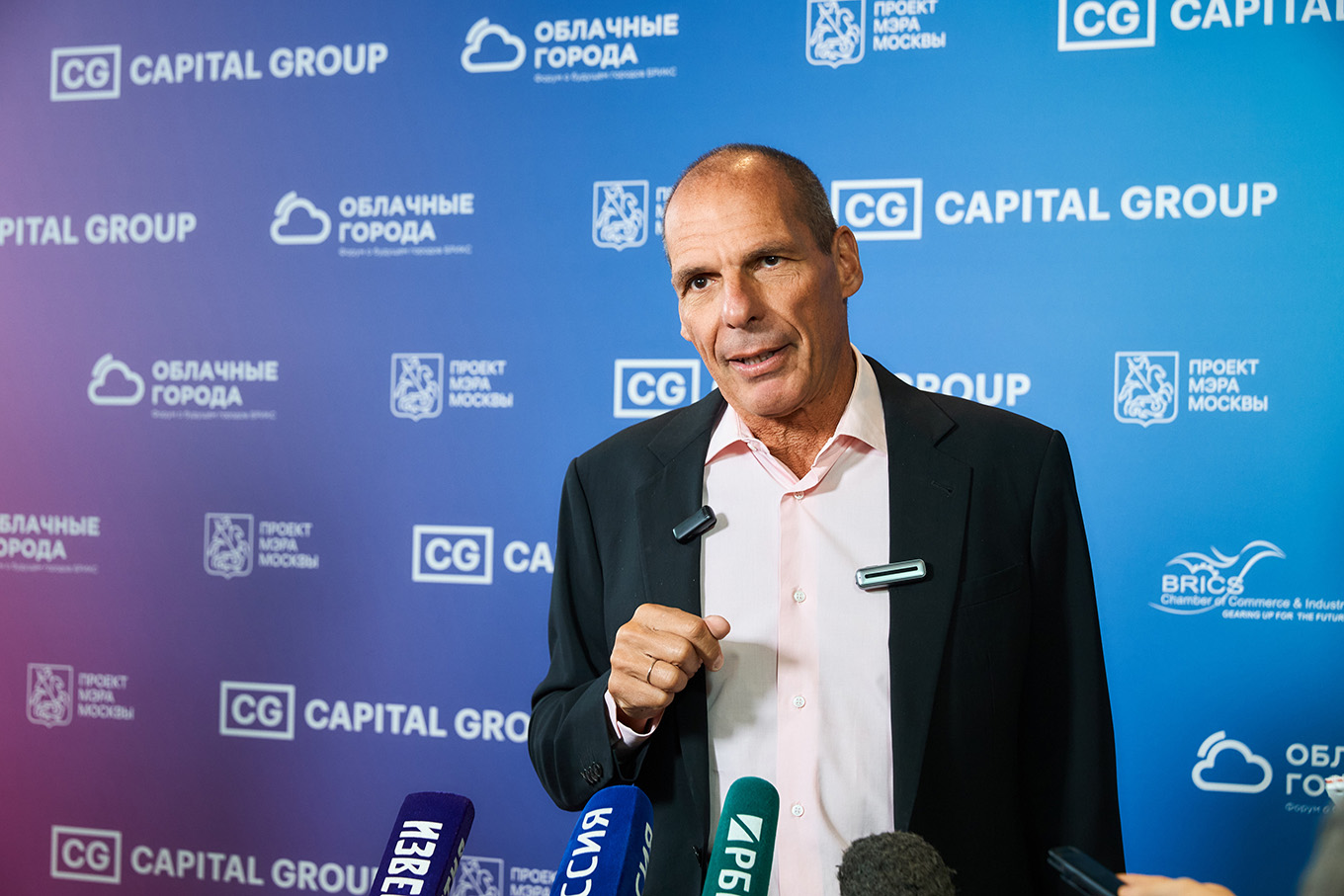 Визионер Янис Варуфакис: города спасут человечество от технофеодализма