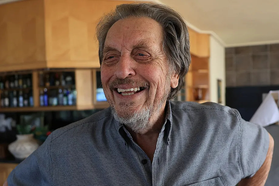 Отец Илона Маска приехал в Москву, несмотря на отговоры сына