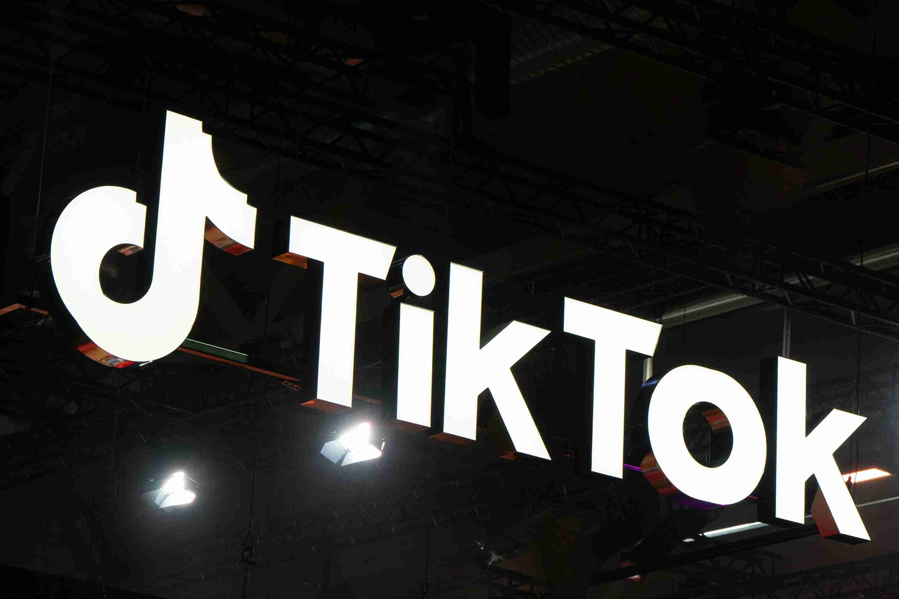 Трамп одобрил сделку по TikTok в США