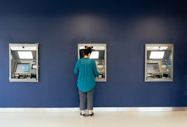 Краткосрочные вклады побили рекорд: почти 30% от всех сбережений в России