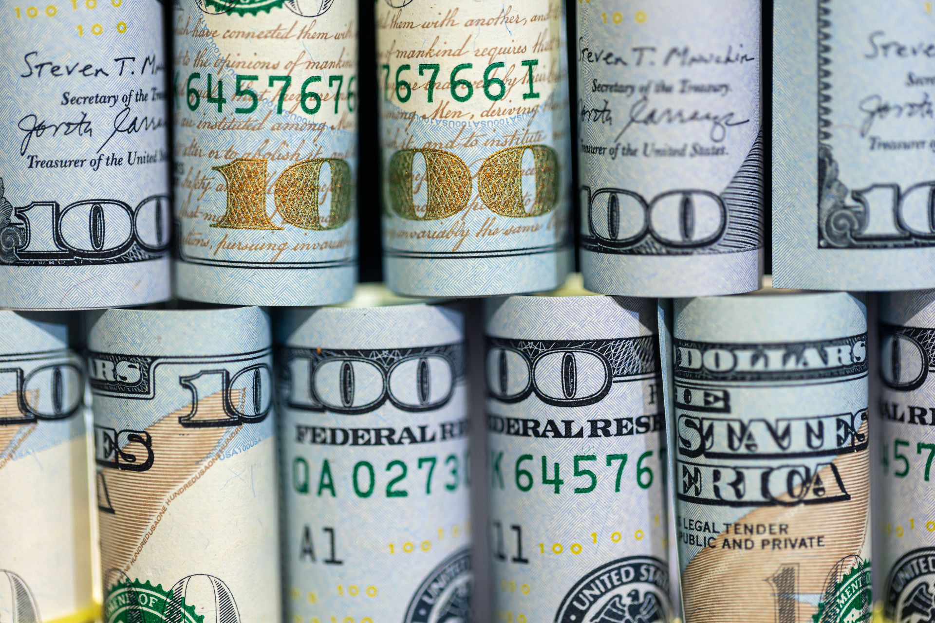 Доллары старого образца теряют ценность за границей: в какие страны их лучше не брать