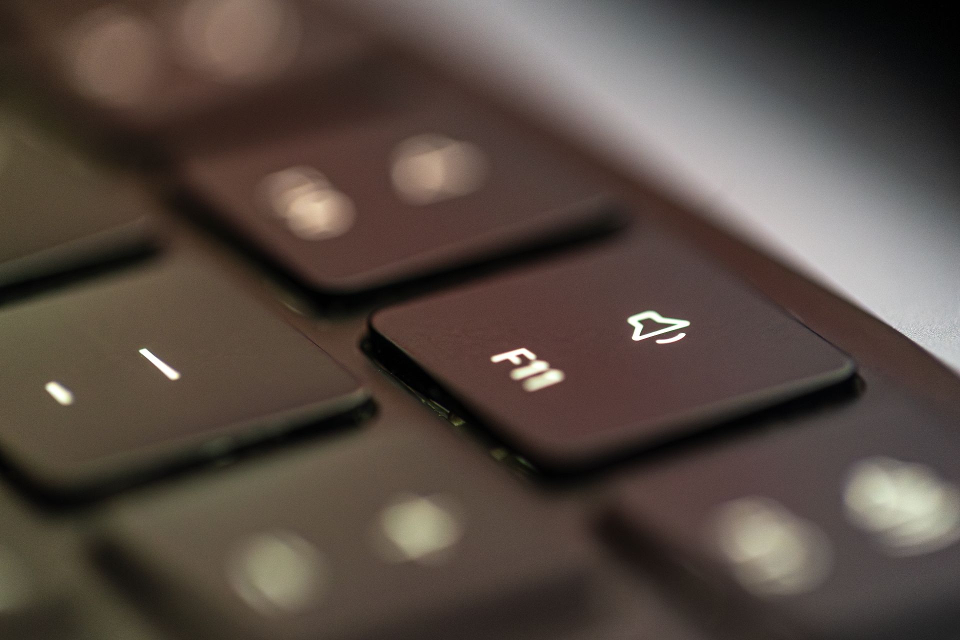 Золотые клавиши вместо премии: необычная традиция поощрения сотрудников в Китае