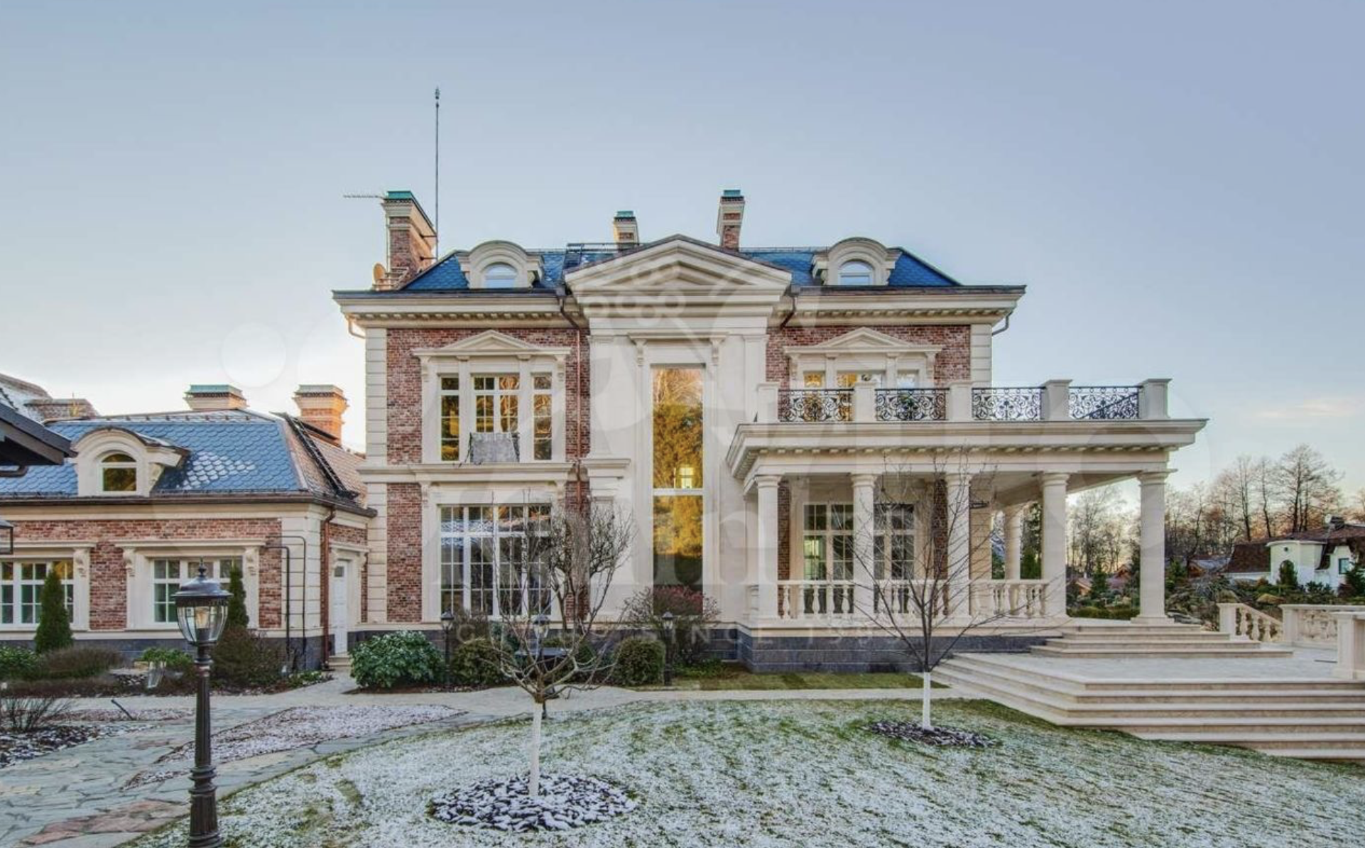 Дома как в рождественском кино: подборка загородных резиденций в духе Один дома