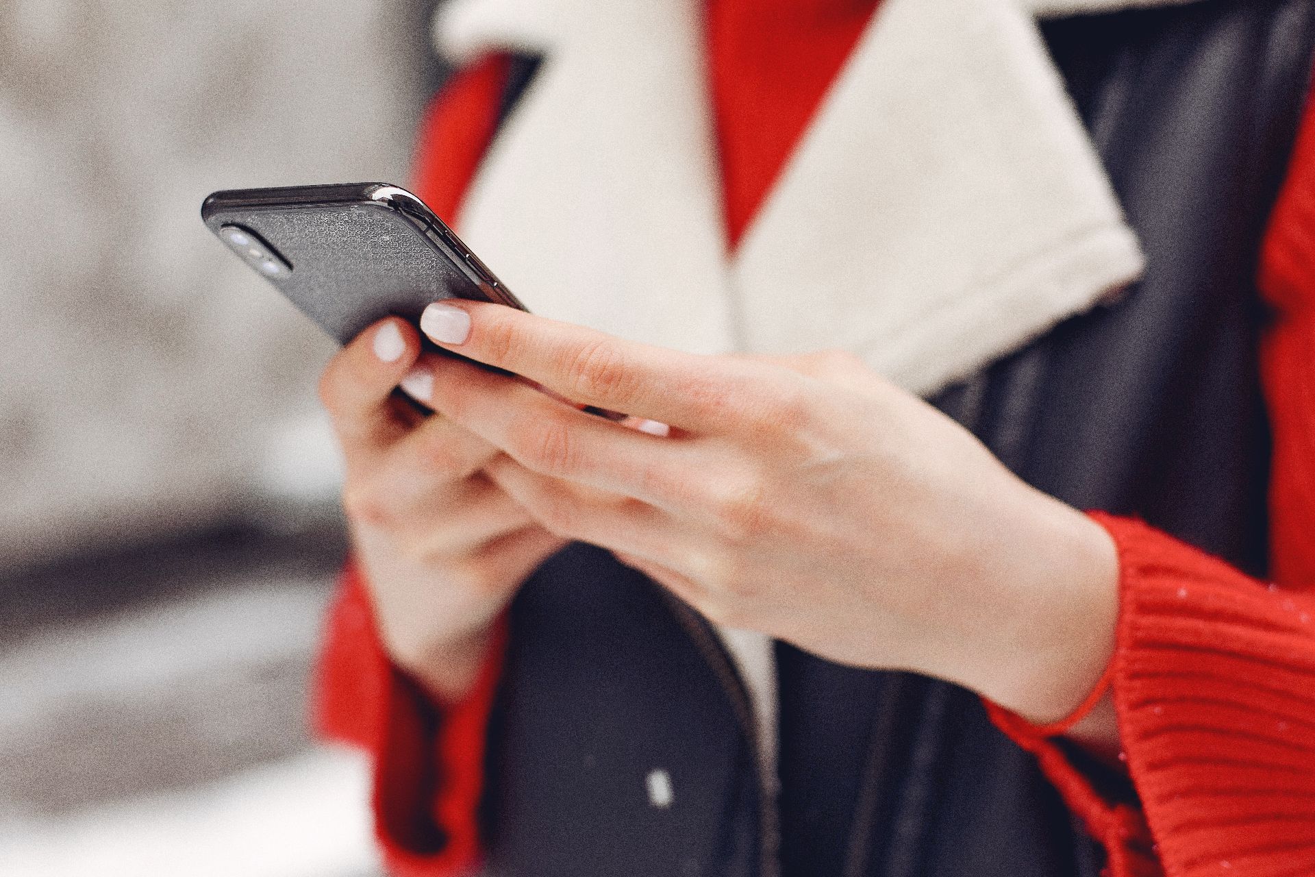 Google тестирует плавный переход от поиска к диалогу с ИИ