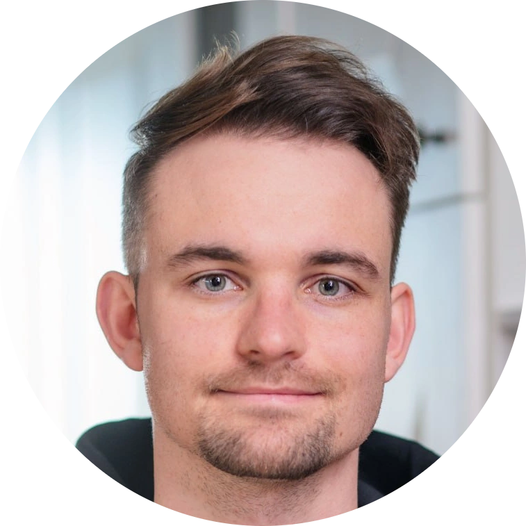 Никита Захаров