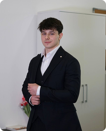 Александр Потапов