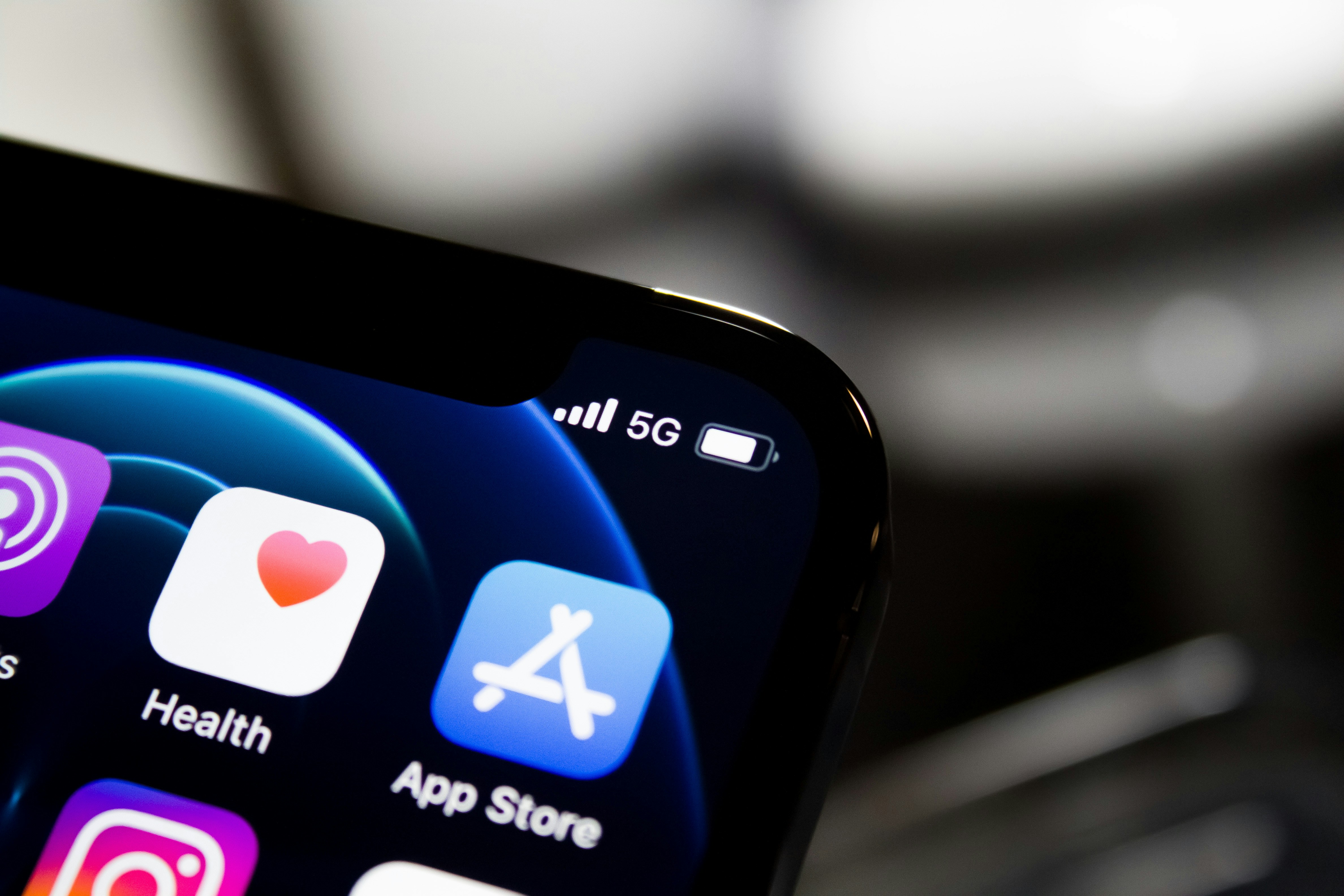 Приложение Макс больше не доступно в App Store