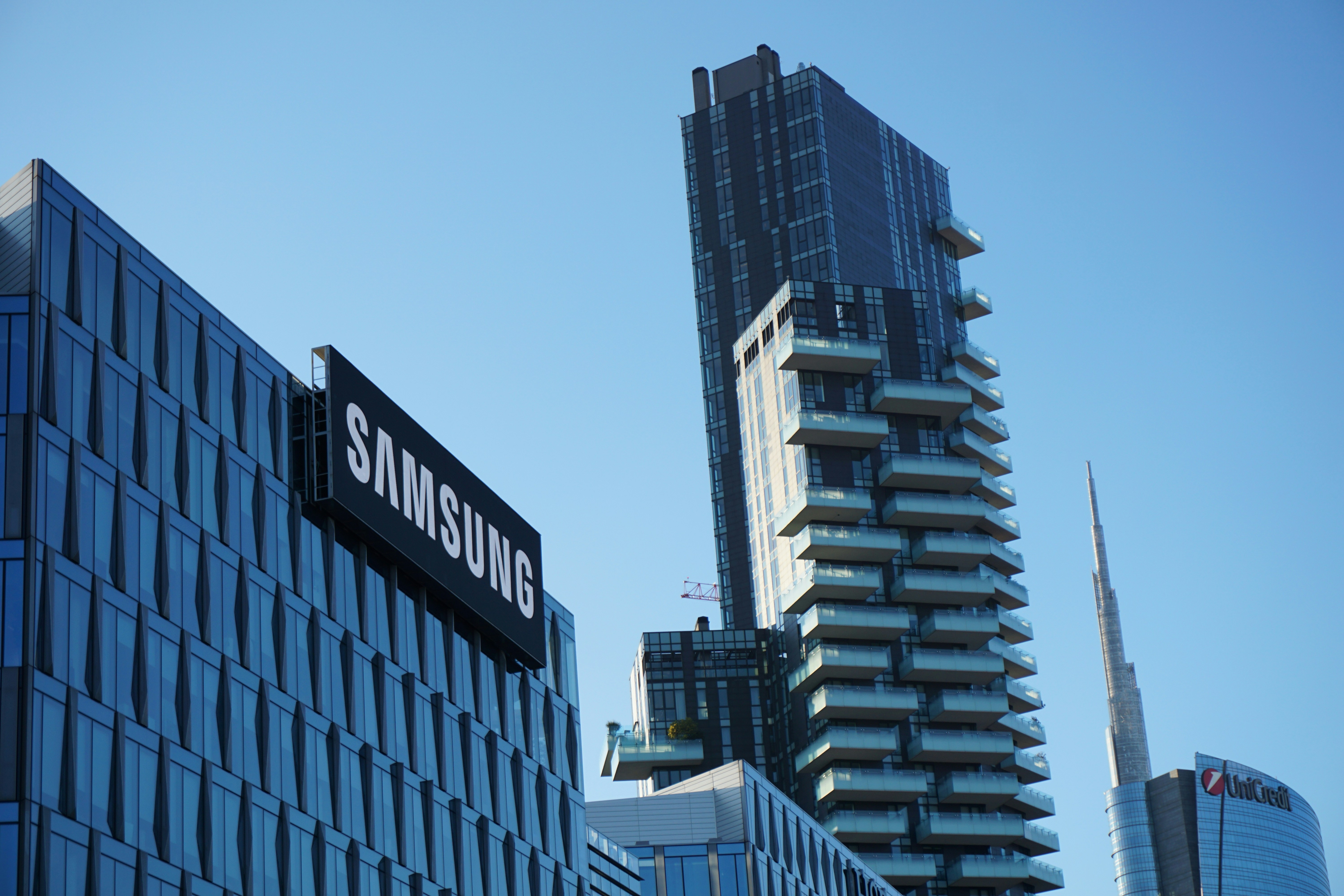 Прибыль Samsung от производства чипов выросла в 250 раз благодаря буму ИИ