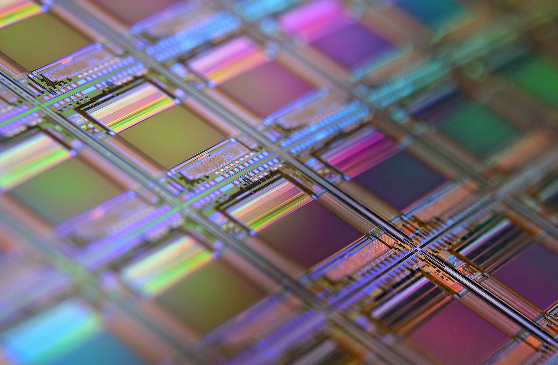Anthropic вслед за OpenAI обратилась к SK Hynix за компонентами для собственных чипов