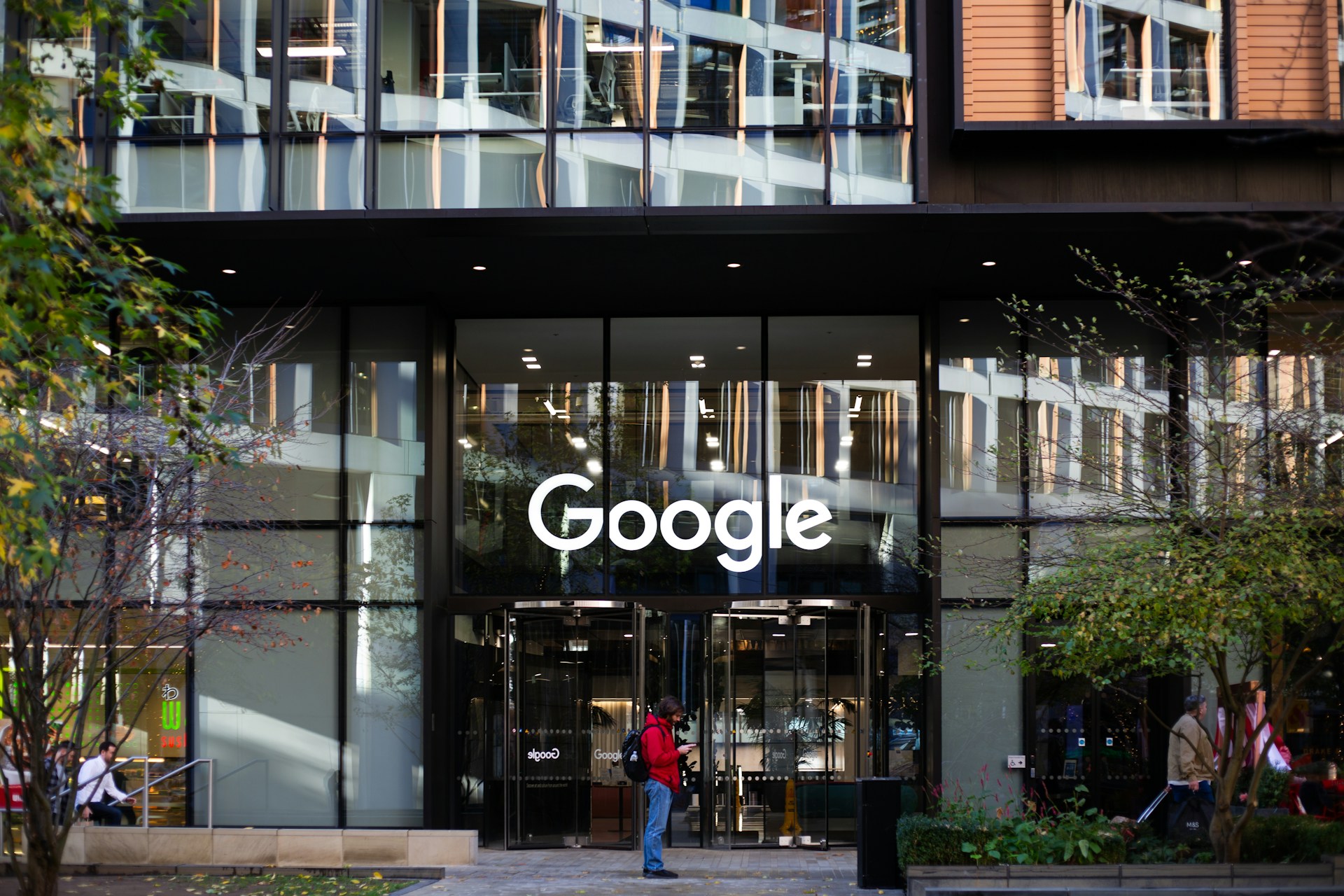 Google выпустила нейросеть Gemini 3.7 Flash и ничего не сказала про релиз модели 3.5 Pro