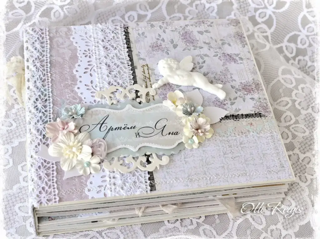 Scrapbook album