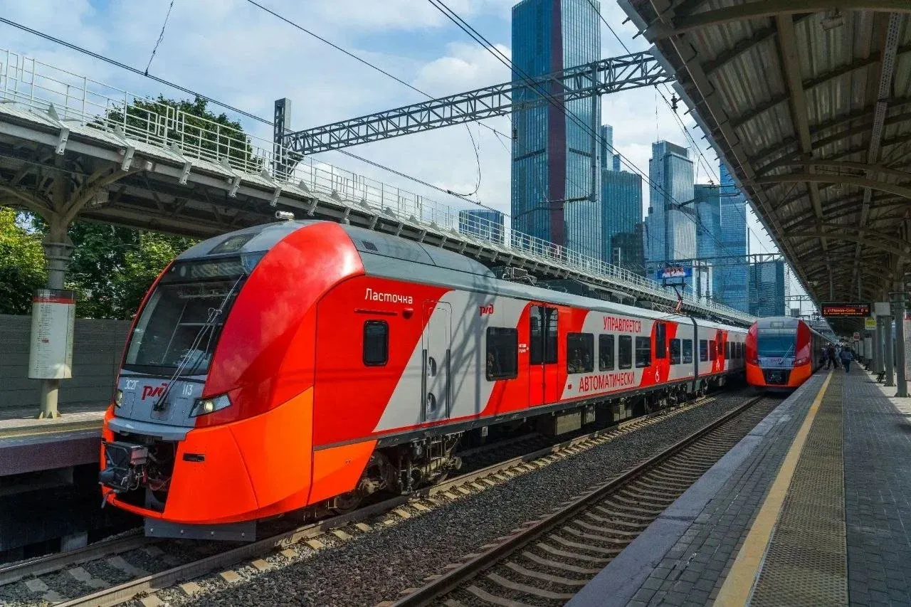 Moscow Central Circle Set to Add 10 More Driverless Lastochka Trains