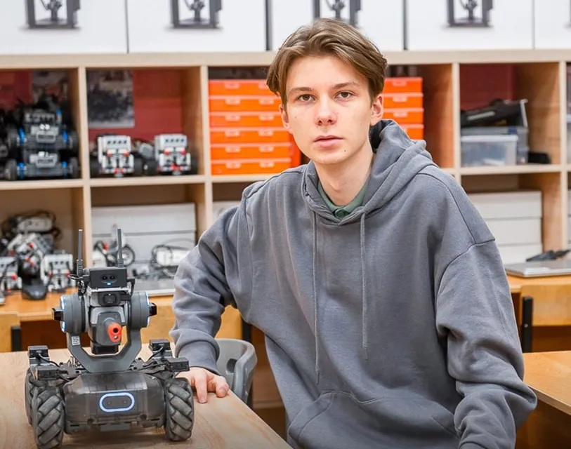 Moscow’s Young Coders Build AI Tools for Health and Cybersecurity