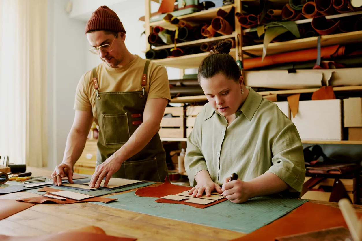 В России создали социальный маркетплейс для инклюзивных мастерских