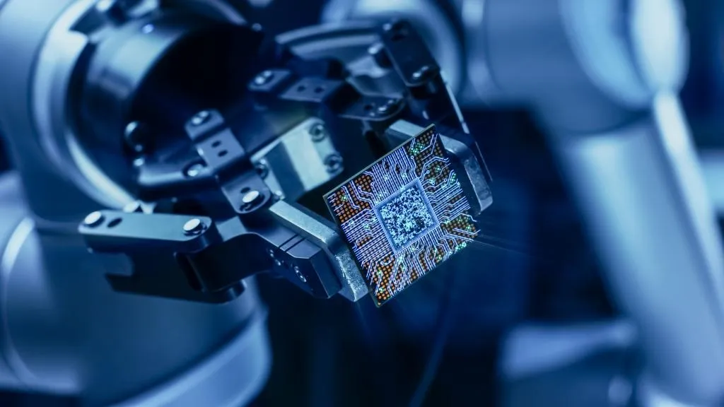 Russian Breakthrough Could Unlock Mass Production of Quantum Chips