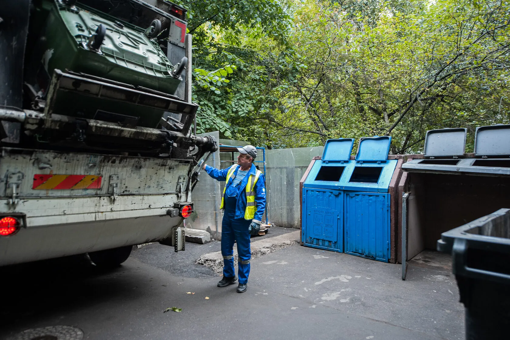 Implementing a Digital System to Monitor Waste Removal Across 85 Russian Regions