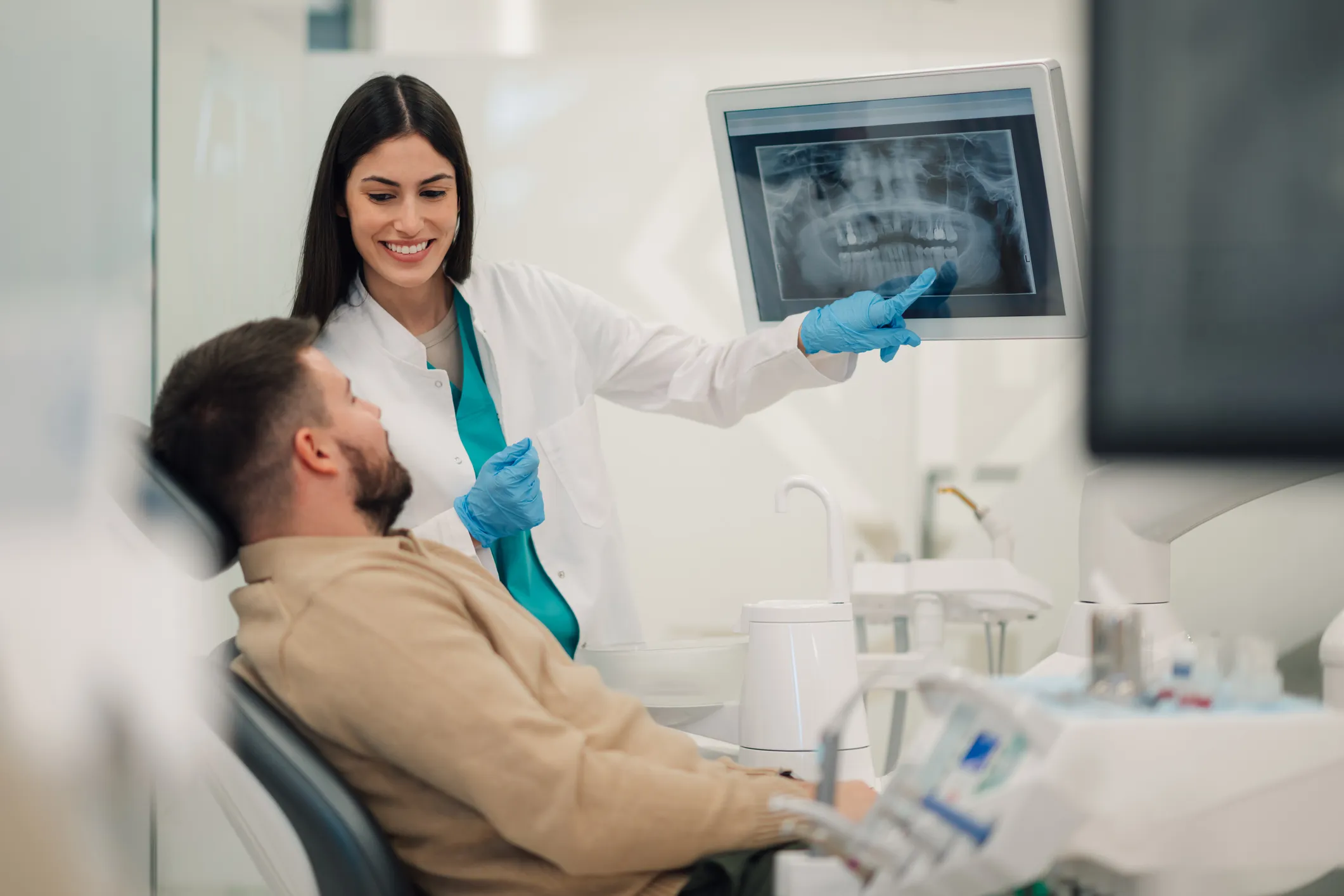 Russian Scientists Create Laser Device for Early Detection of Cavities