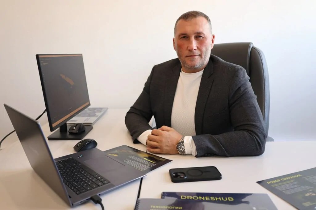 Максим Томских