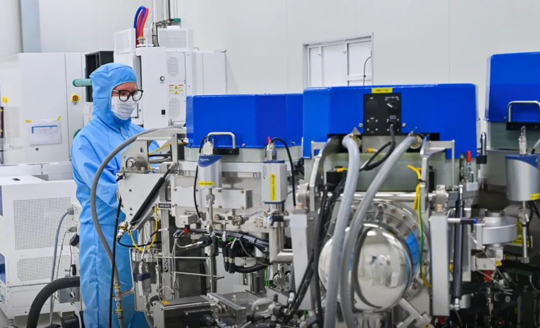 Russia Launches the World’s Only Production Facility for Photonic Integrated Circuits