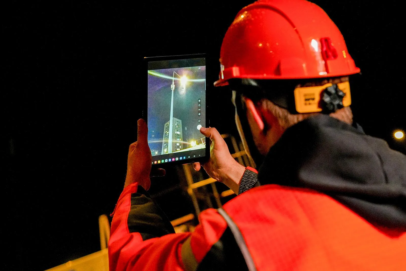 Moscow Mayor Highlights Smart Grid Hubs and AI Search for Broken Streetlights