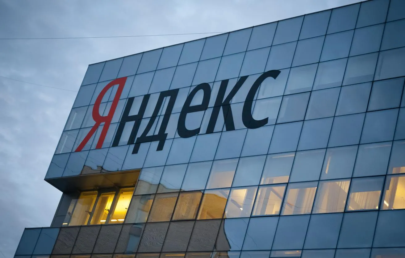 Яндекс научил Алису выполнять сложные рабочие поручения