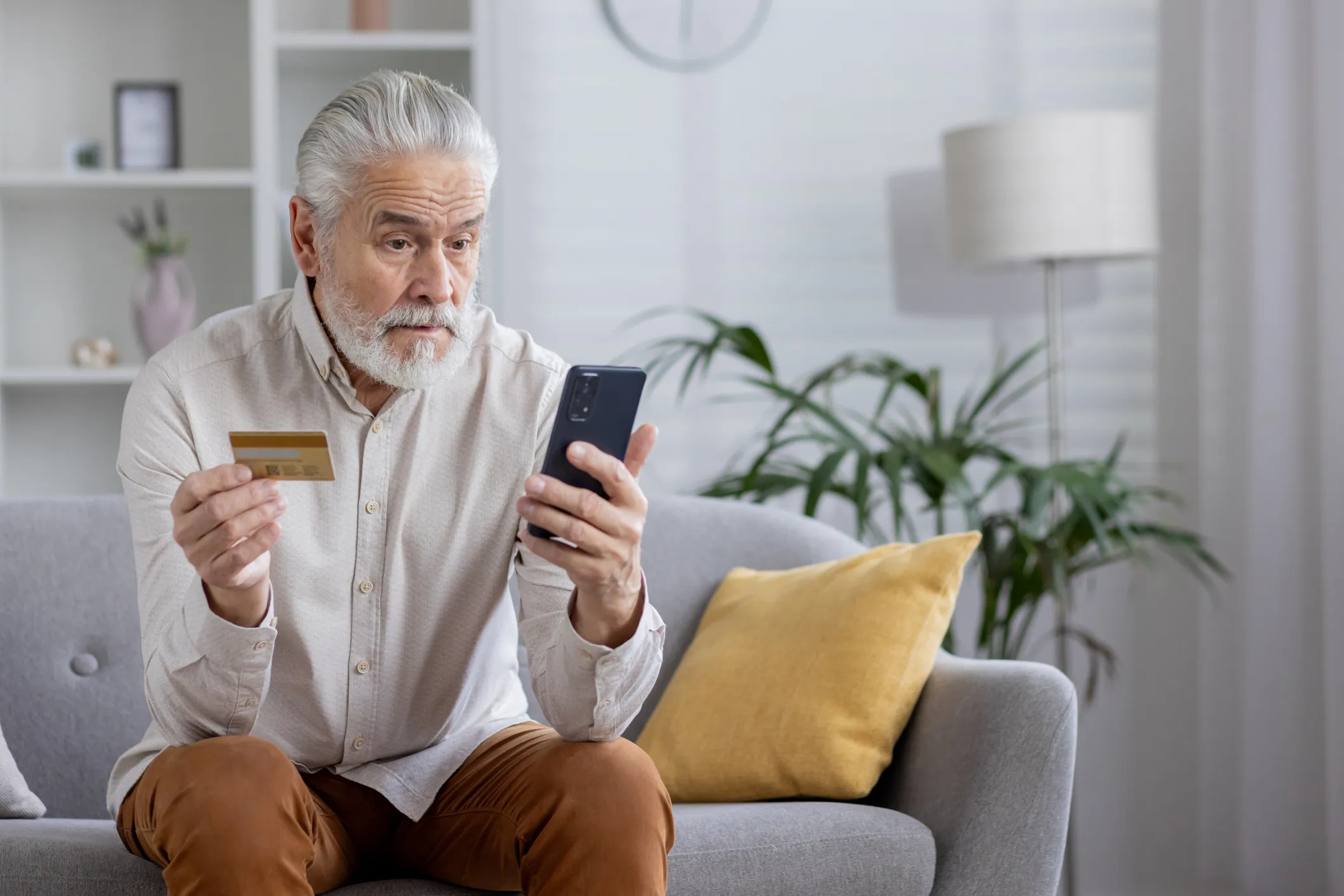 This Russian Banking App Lets You Undo That Awkward Money Transfer