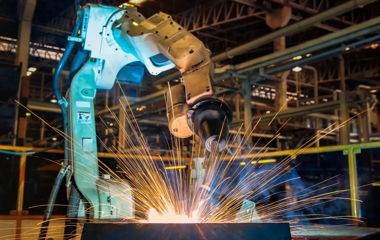 Russia Unveils Industrial Welding Robot