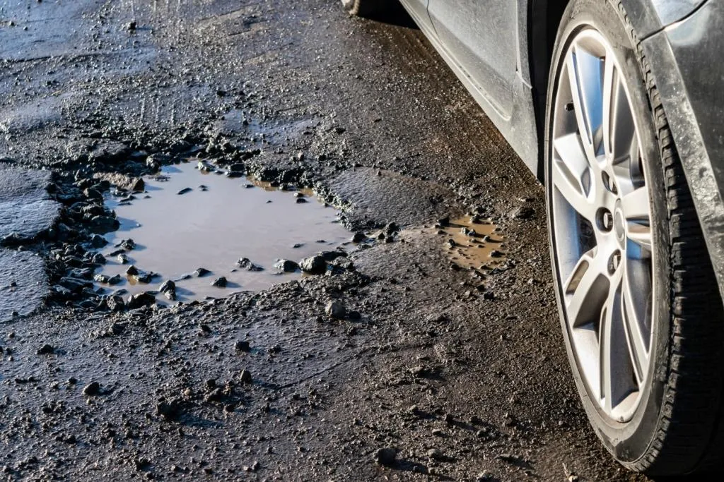 AI Helps Spot Potholes on Russian Roads