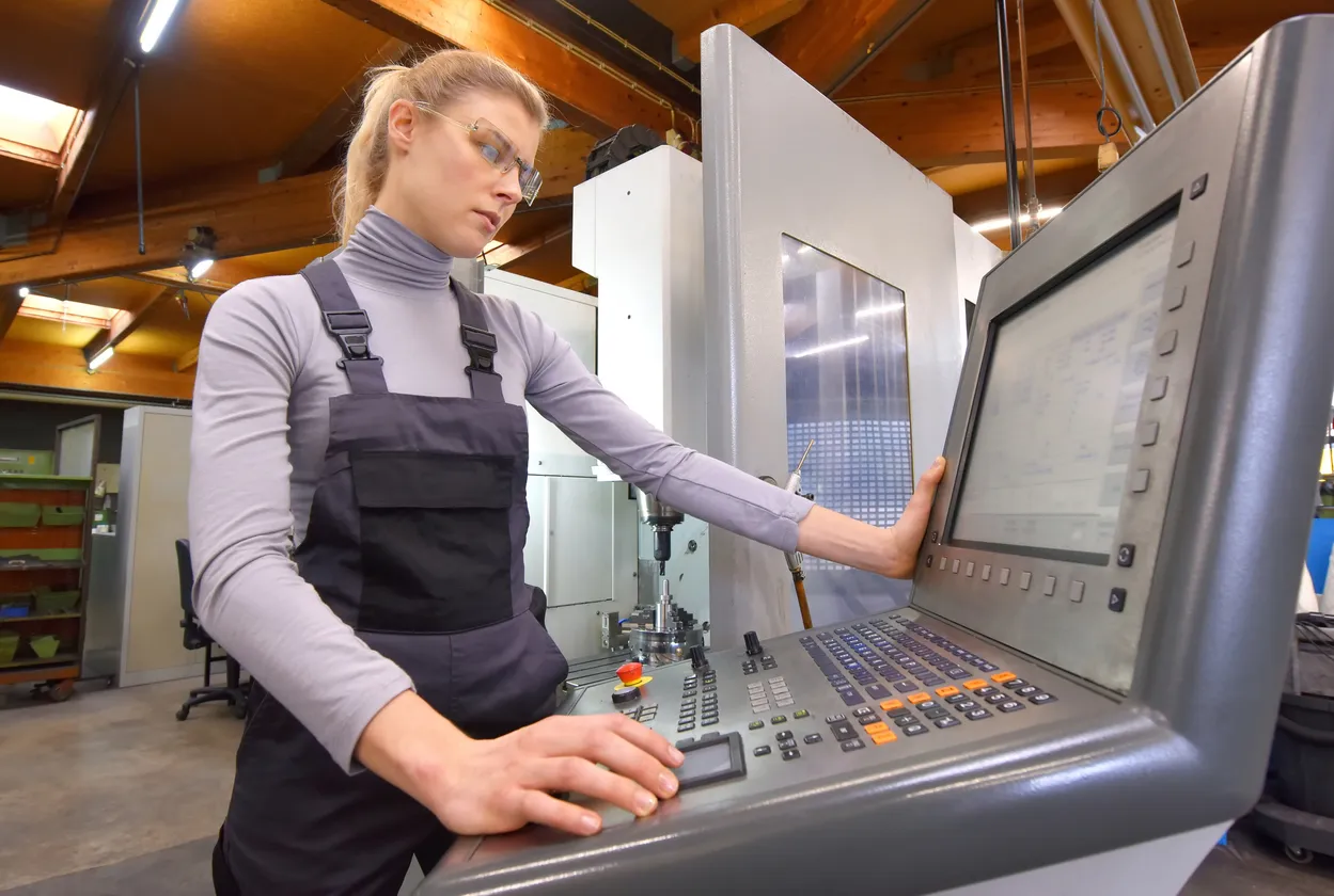 Russian Scientists Create Universal Simulator for Heavy Machinery Operators