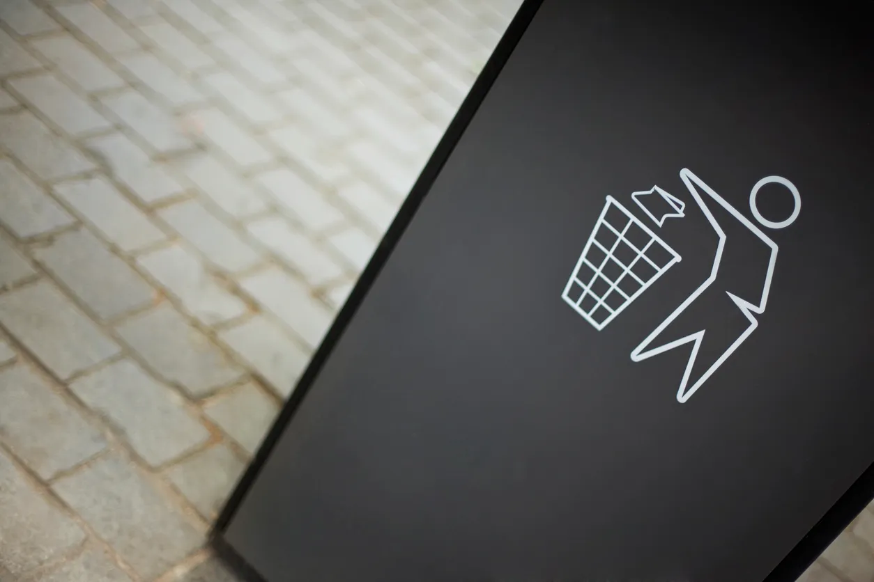 AI System to Detect Overflowing Trash Bins at Shopping Centers in St. Petersburg