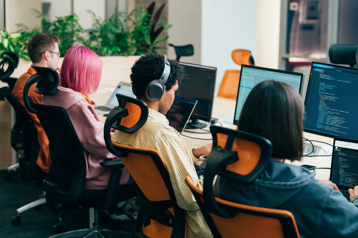 Russian Developers Compete for $18,750 Prize in MORE.Tech Hackathon