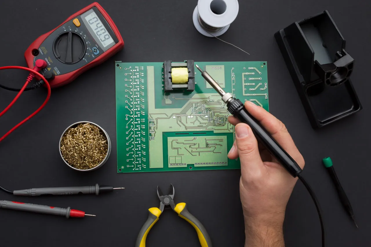 Russian Microcontroller Runs on a Fully Domestic Software Platform
