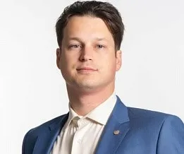 Олег Артюгин