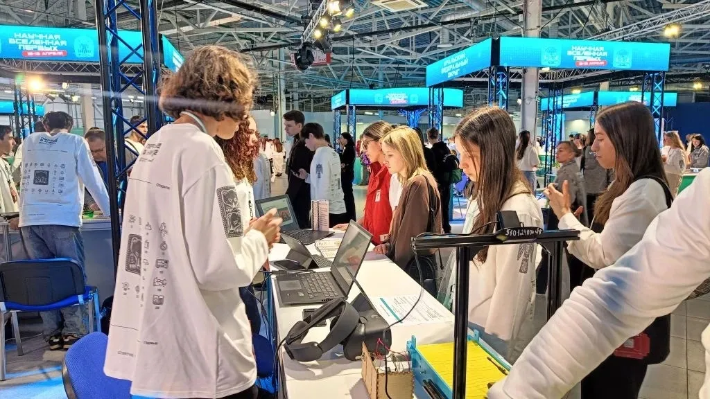 Young Engineers From the Jewish Autonomous Region Shine at National Science Festival in Perm