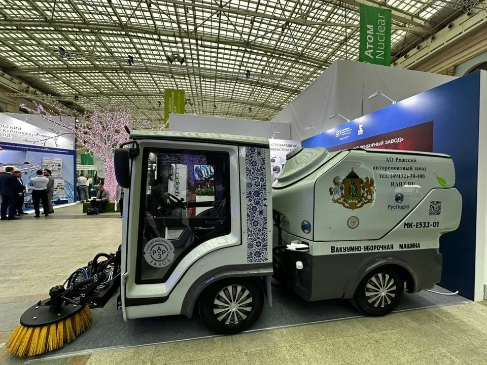 Russia Unveils “Mashunya,” a Compact Electric Street Sweeper Built for Smart Cities
