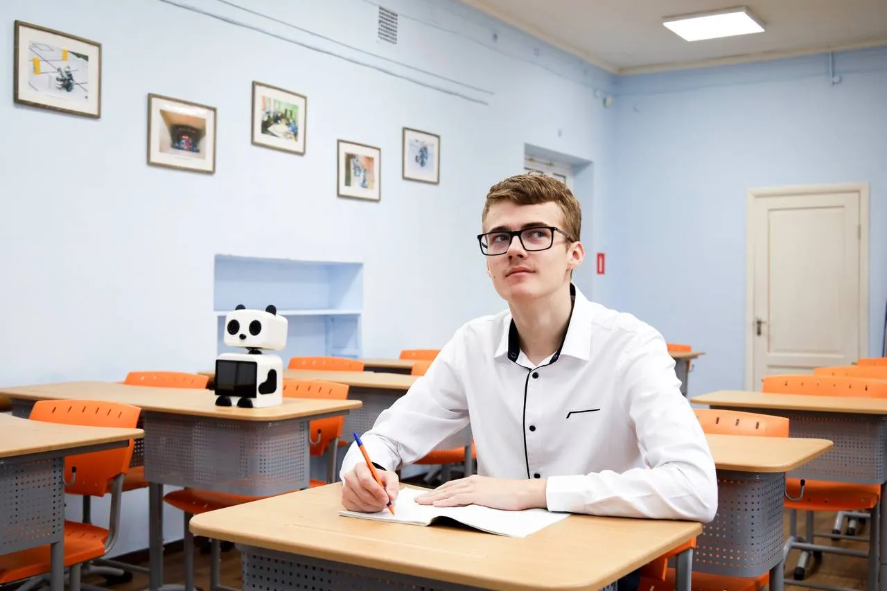 Russian Schoolboy Builds Robot Panda to Help the Deaf Learn Sign Language