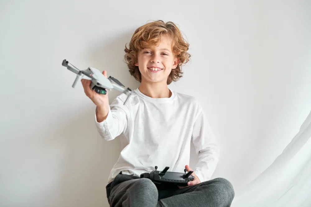 Russian Parents Are Ready to Let Drones Walk Their Kids to School