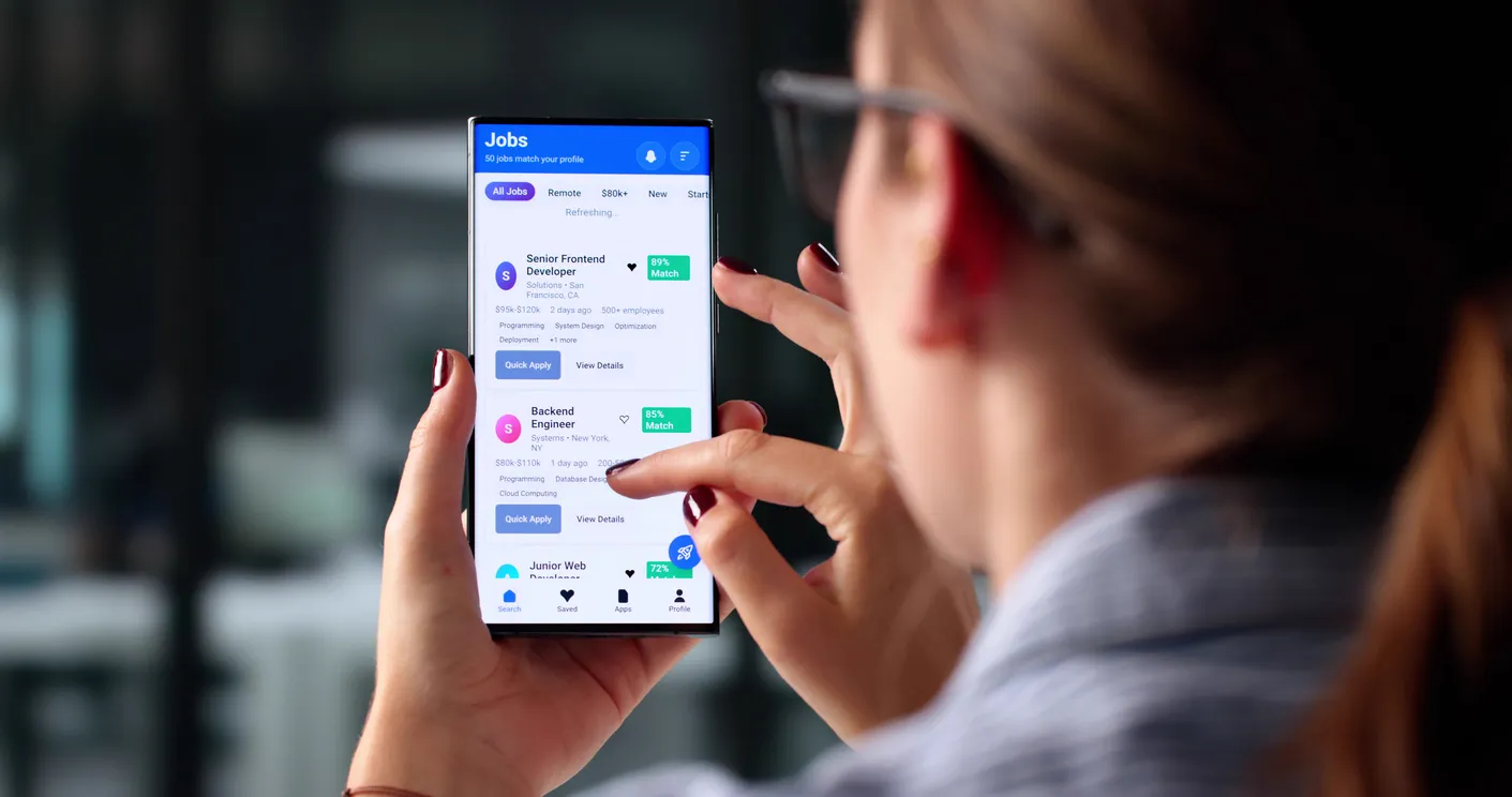 Russian Messenger MAX Adds Job Notifications Through HRMOST Integration