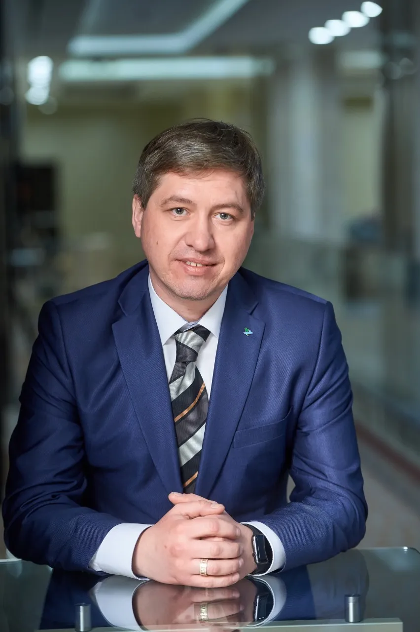 Денис Парамошин