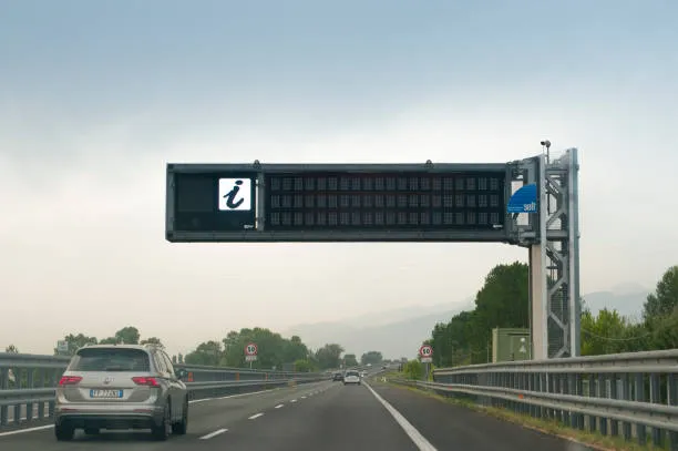 In Russia, Intelligent Road Signs Help Steer Traffic