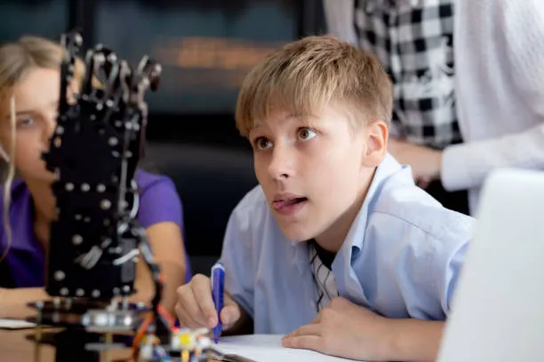 Russia to Open Digital Education Hubs to Teach IT From School Age