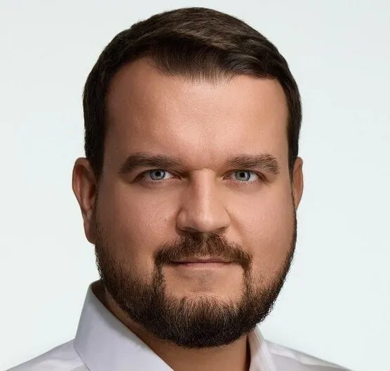 Илья Захаров