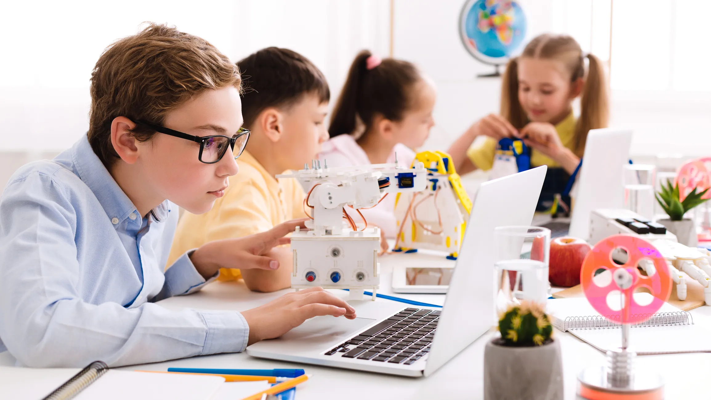 Russian Students Win Big at Young Inventors Exhibition in Japan