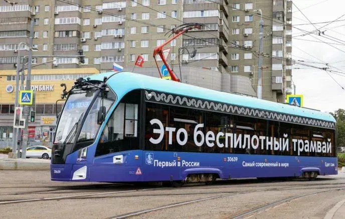 В Москве запустили обучение водителей для работы с беспилотными трамваями