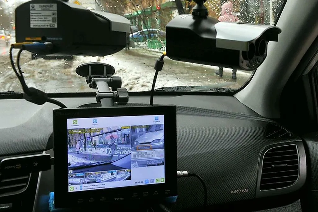 В Самаре и Тольятти на улицы вышли автомобили с системой автоматической фиксации нарушений благоустройства